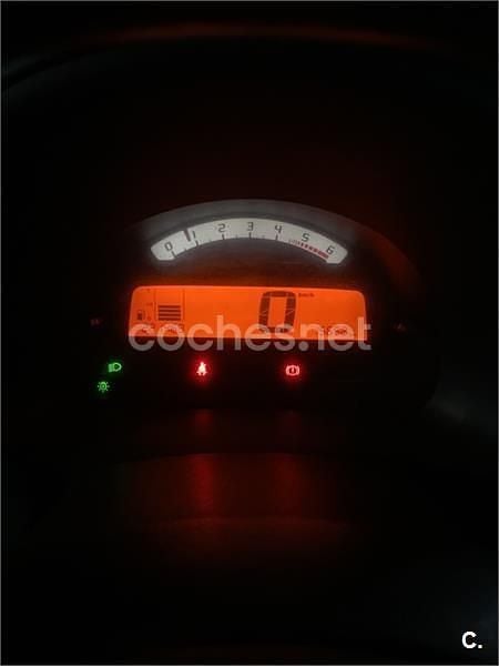 Usado Citroën C2 70 CV (51 kW) 2006 Gris / plata Utilitario