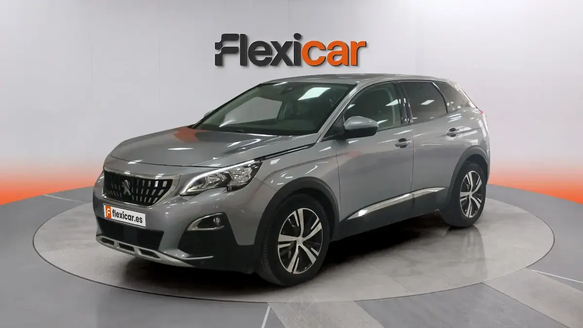 Usado Peugeot 3008 Allure 131 CV (96 kW) 2018 Gris SUV