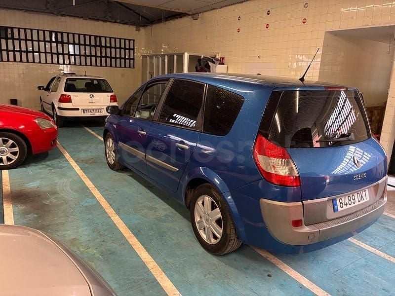 Usado Renault Grand Scénic II Dynamique 130 CV (95 kW) 2005 Azul Monovolumen