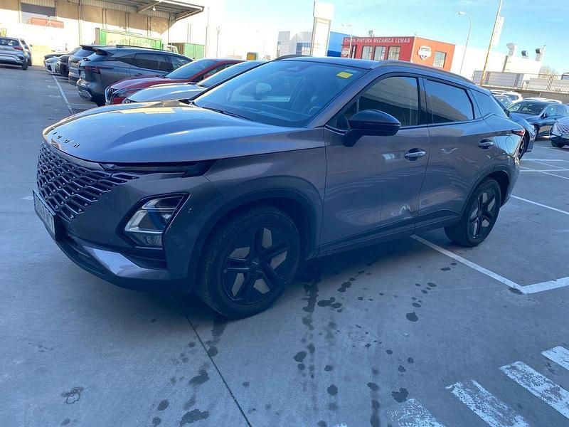 Gris Usado 2025 Omoda 5 SUV | 22.890 € (Precio justo) - Imagen 1/4
