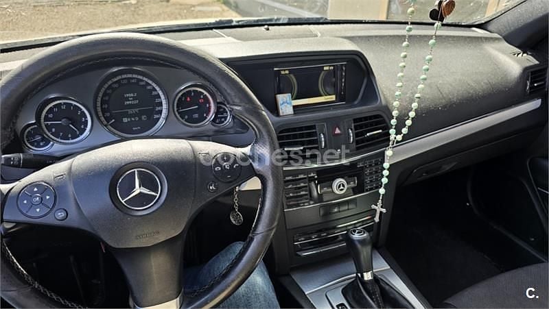 Usado Mercedes E220 170 CV (125 kW) 2010 Gris / plata Coupe