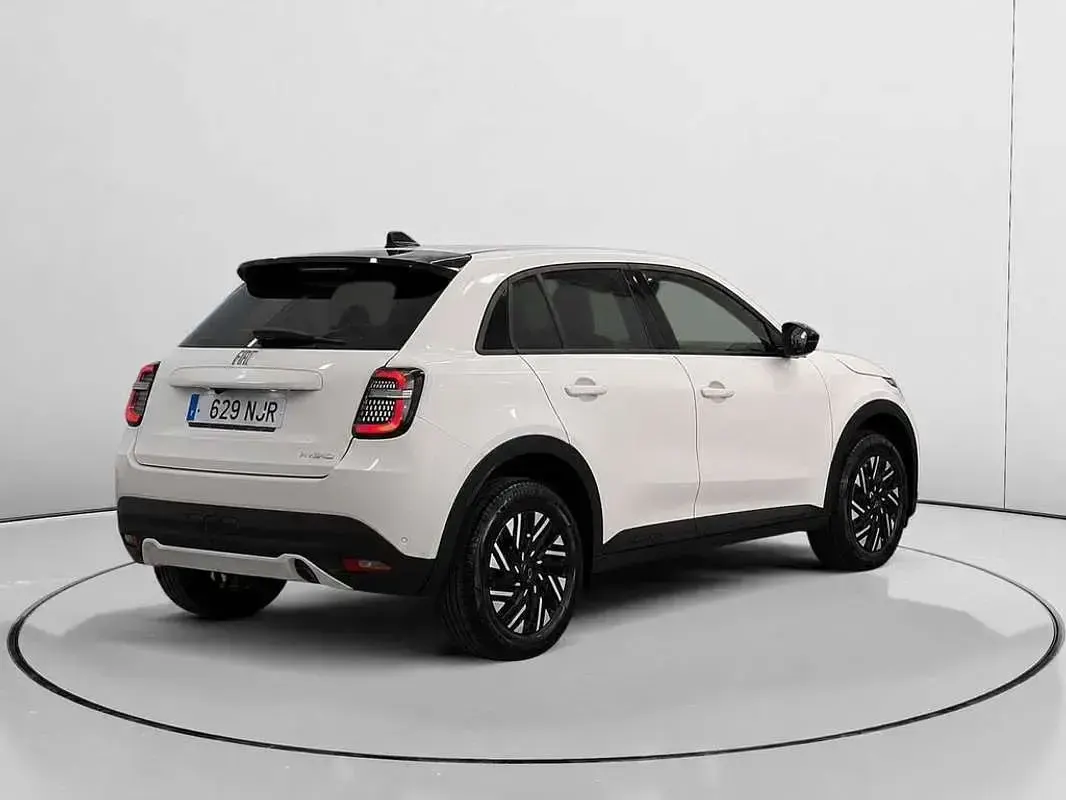 Usado Fiat 600 Pop 110 CV (80 kW) 2025 Blanco SUV