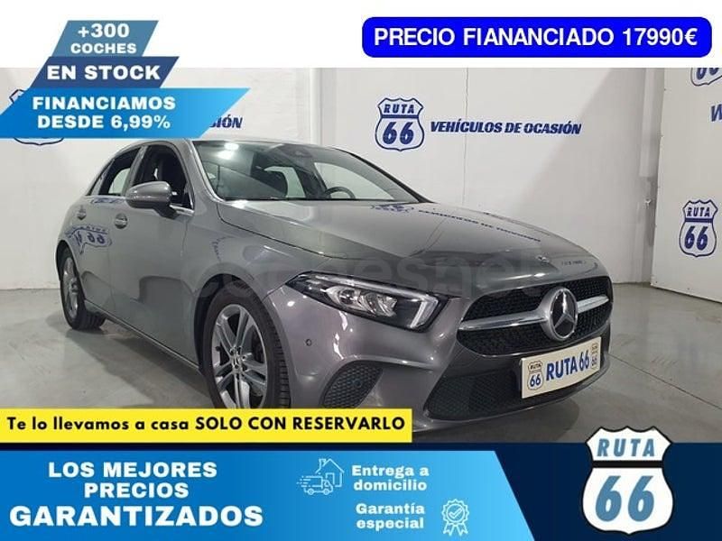 Usado Mercedes A180 136 CV (100 kW) 2019 Gris / plata Berlina