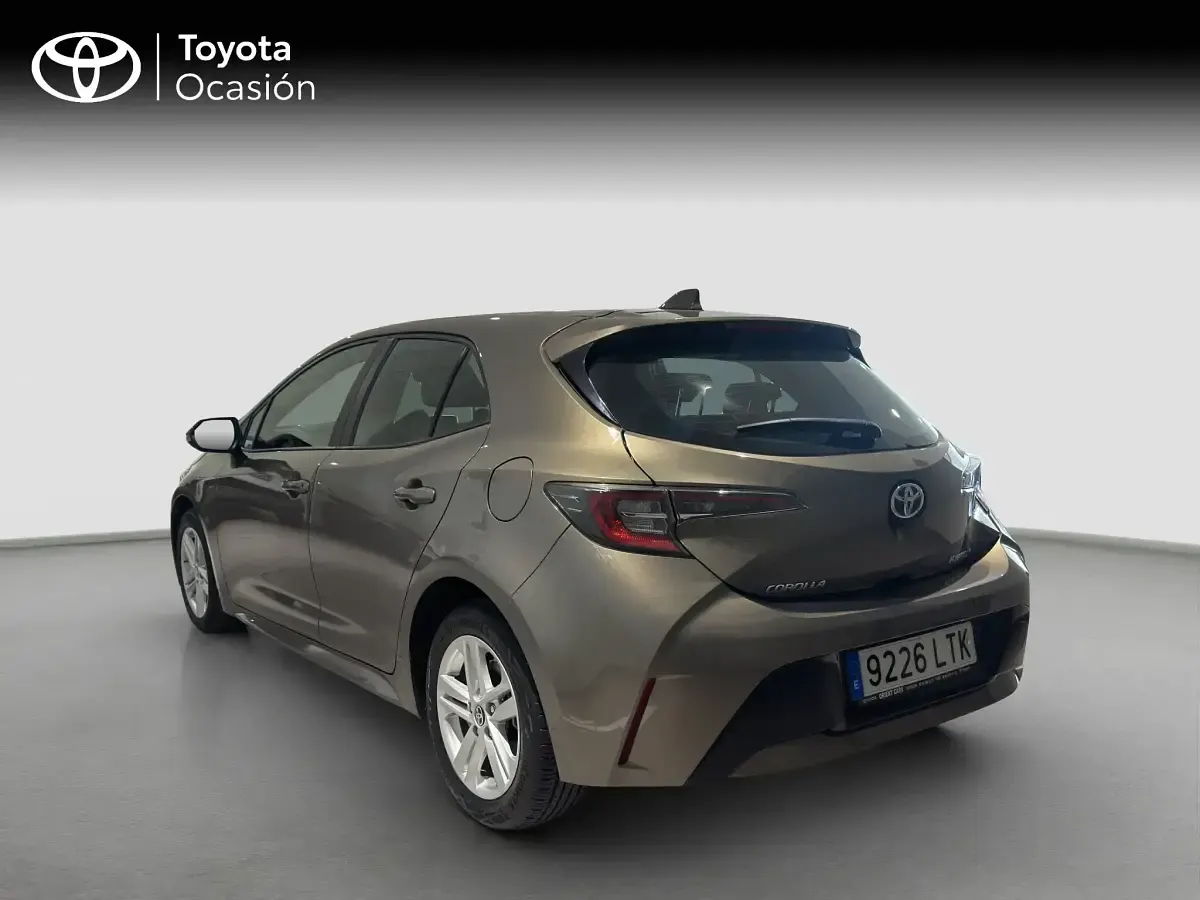 Usado Toyota Corolla Active 122 CV (89 kW) 2021 Amarillo Berlina