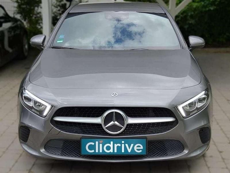 Usado Mercedes A200 163 CV (119 kW) 2018 Gris Utilitario