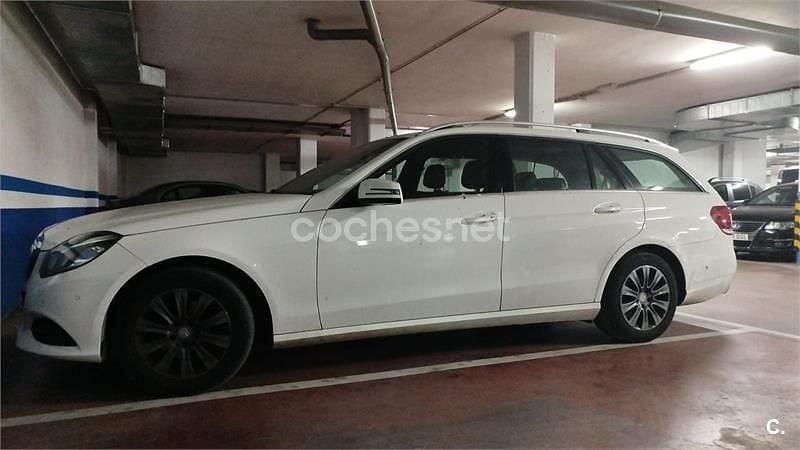 Usado Mercedes E200 Avantgarde 136 CV (100 kW) 2015 Blanco Familiar