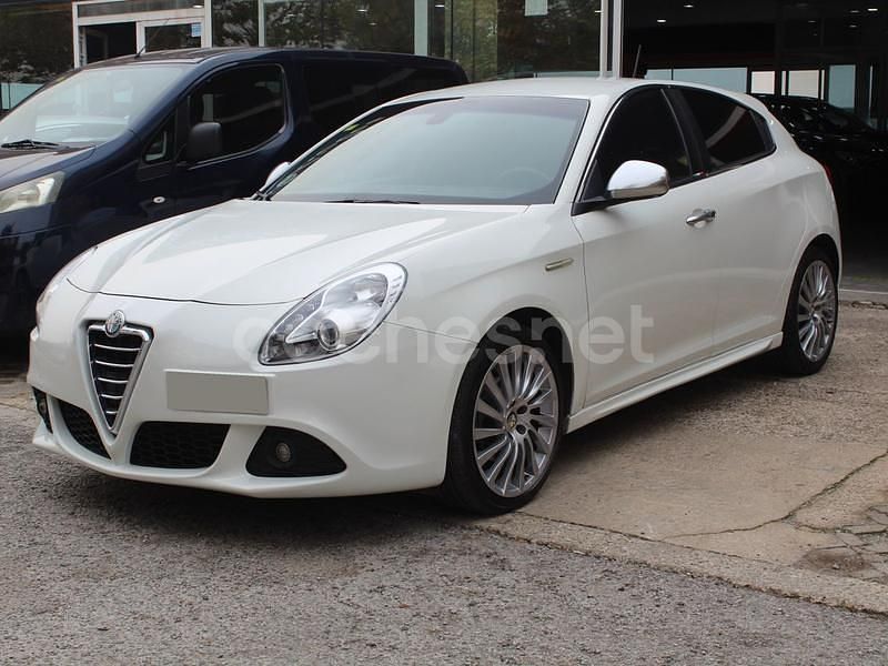 Blanco Usado 2011 Alfa Romeo Giulietta Distinctive Berlina | 6950 € (Precio justo) - Imagen 1/4
