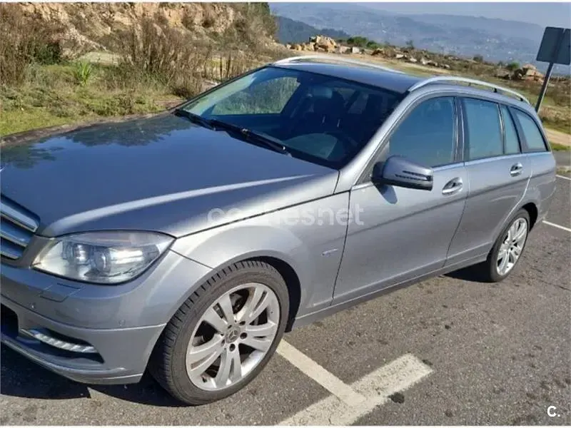 Usado Mercedes C250 Avantgarde 204 CV (150 kW) 2010 Gris / plata Familiar