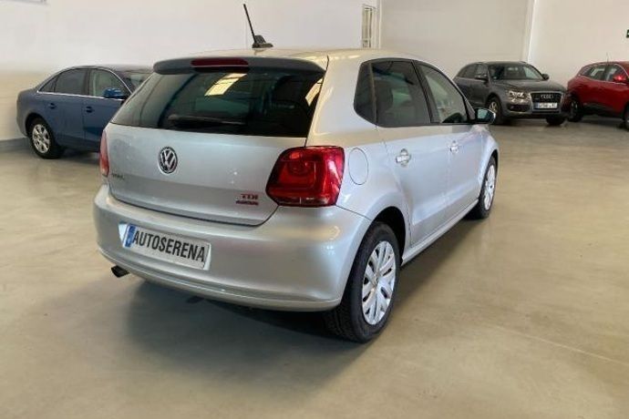 Usado VW Polo Highline 90 CV (66 kW) 2011