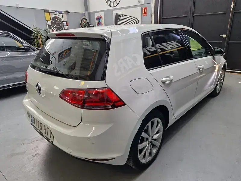 Usado VW Golf VII Sport 150 CV (110 kW) 2013 Blanco Familiar