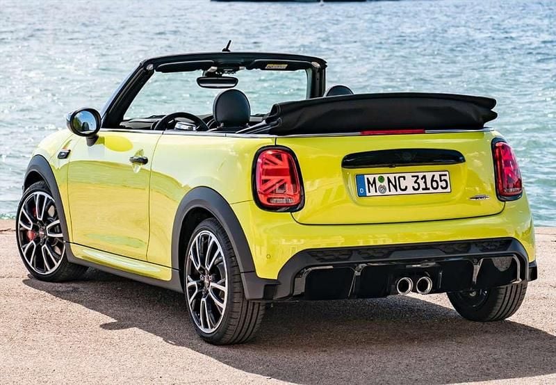 Usado Mini John Cooper Works Cabriolet 231 CV (169 kW) 2023 Verde Descapotable