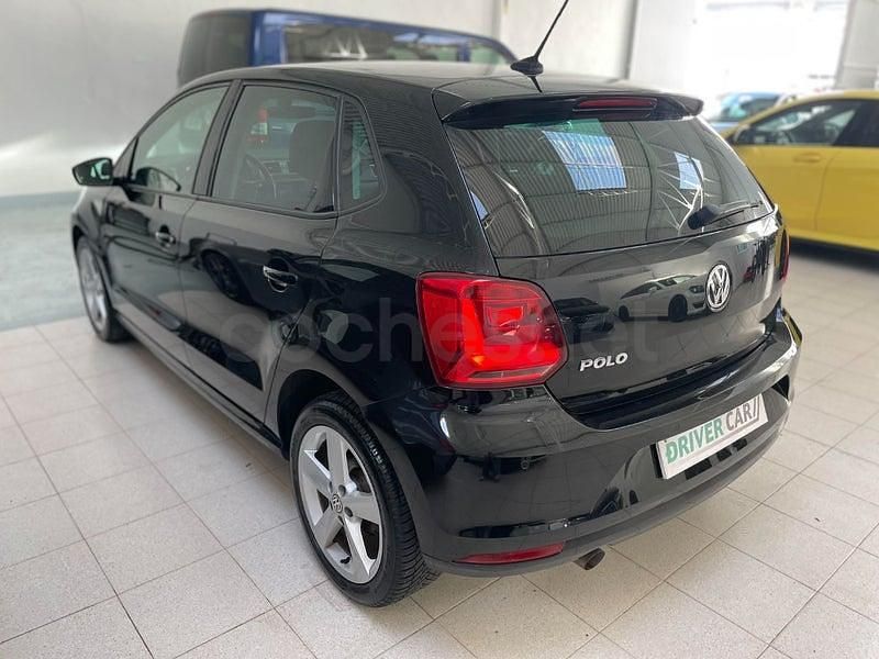 Usado VW Polo Advance 90 CV (66 kW) 2017 Negro Berlina
