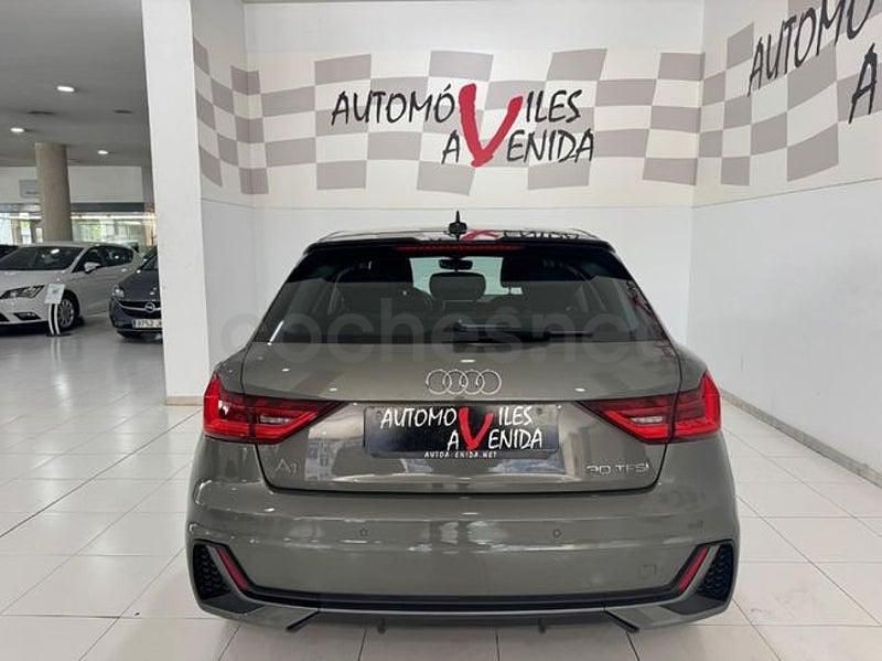 Usado Audi A1 Sportback S-Line 110 CV (80 kW) 2021 Gris / plata Utilitario