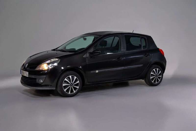 Negro Usado 2007 Renault Clio II Dynamique Utilitario | 6990 € (Caro) - Imagen 1/4
