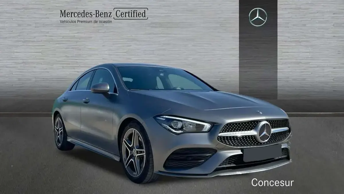 Usado Mercedes CLA180 122 CV (89 kW) 2021 Gris Berlina