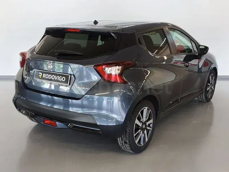 Usado Nissan Micra 92 CV (67 kW) 2022 Gris / plata Utilitario