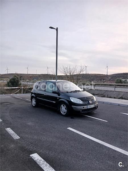 Negro Usado 2004 Renault Scénic II Privilege Monovolumen | 2500 € (Precio justo) - Imagen 1/4
