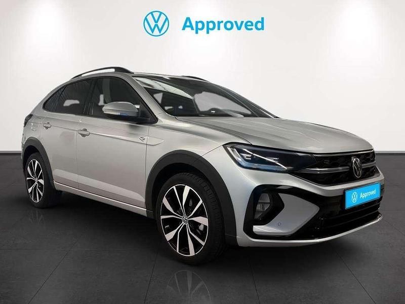 Usado VW Taigo R-line 116 CV (85 kW) 2025 Plateado SUV