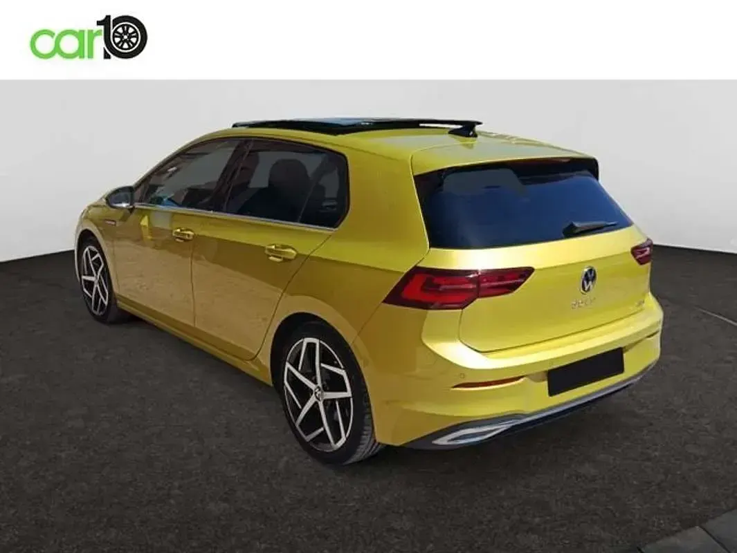 Usado VW Golf VIII Style 150 CV (110 kW) 2021 Amarillo Berlina
