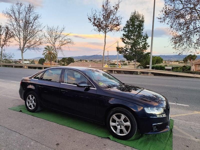 Usado Audi A4 143 CV (105 kW) 2009 Azul Berlina