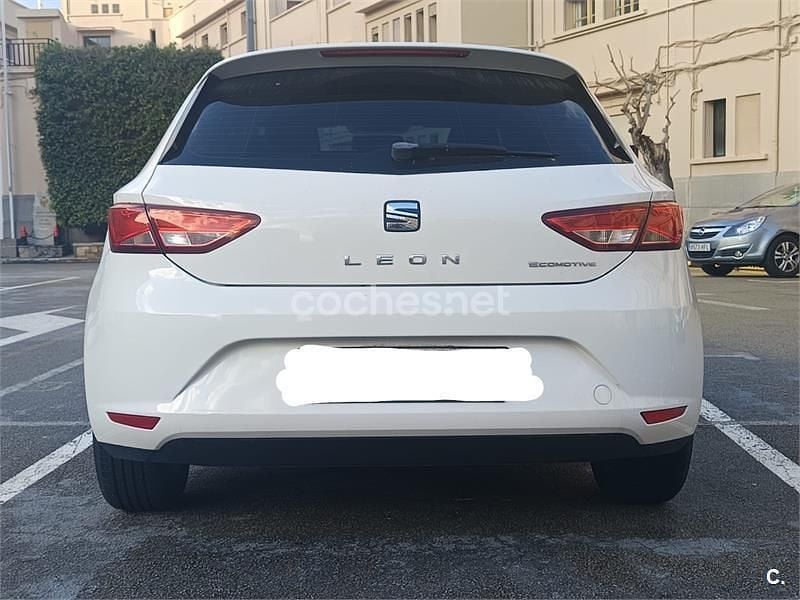 Usado Seat Leon Ecomotive 105 CV (77 kW) 2014 Blanco Berlina