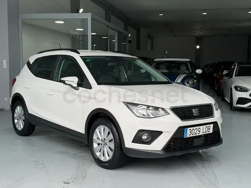 Usado Seat Arona Style 115 CV (84 kW) 2020 Blanco SUV