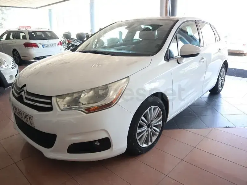 Usado Citroën C4 Seduction 114 CV (83 kW) 2012 Blanco Berlina