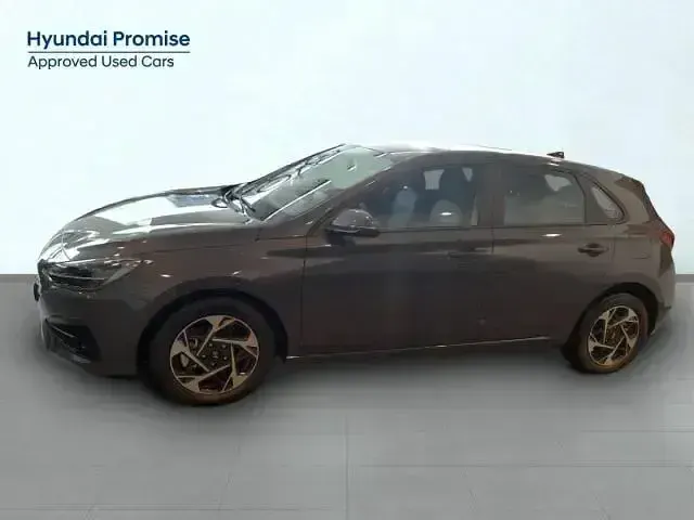 Usado Hyundai i30 100 CV (73 kW) 2025 Gris