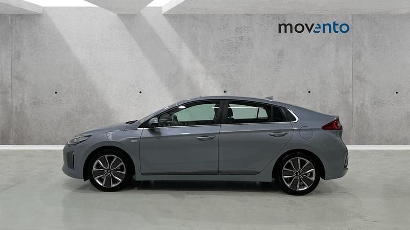 Usado Hyundai Ioniq Style 141 CV (103 kW) 2016 Gris / plata Utilitario
