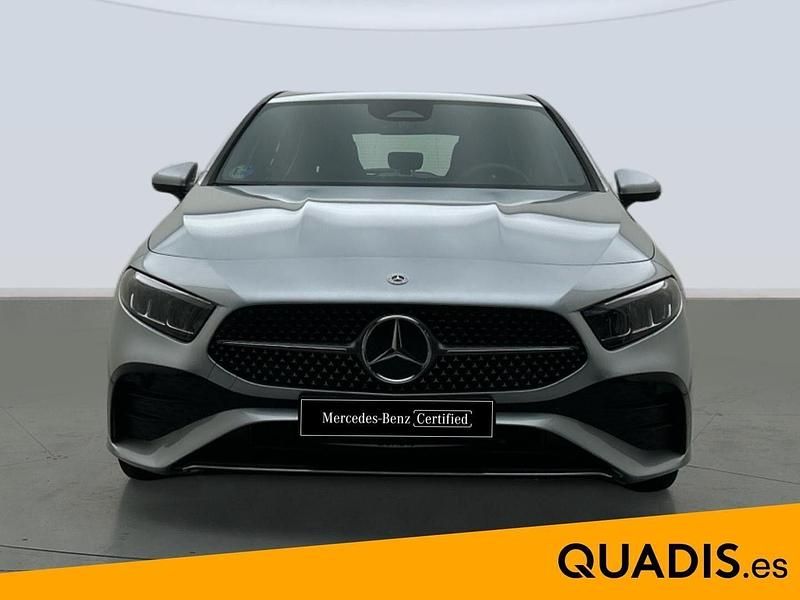 Usado Mercedes A180 136 CV (100 kW) 2025 Gris plata