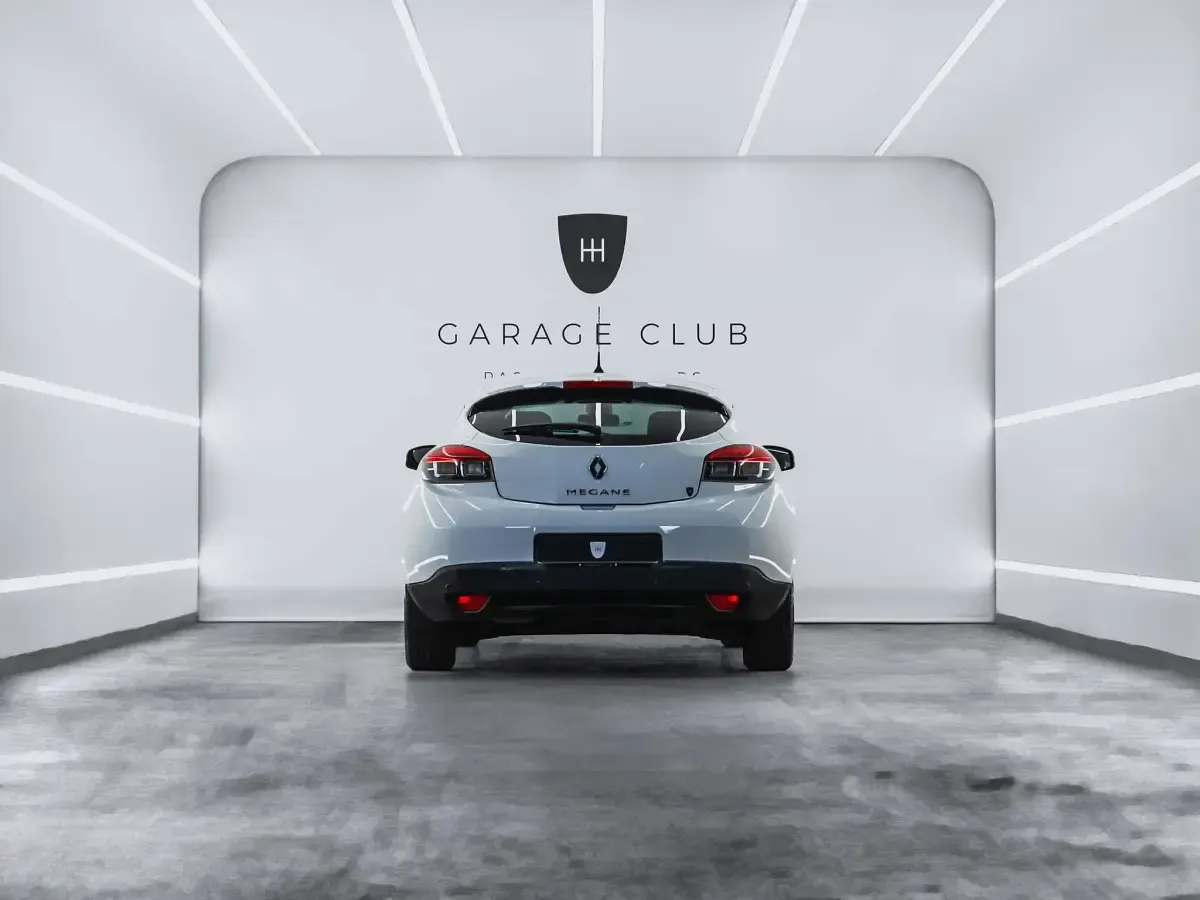 Begagnad Renault Mégane LIMITED 115 HK (84 kW) 2014 Vit Sportkupé
