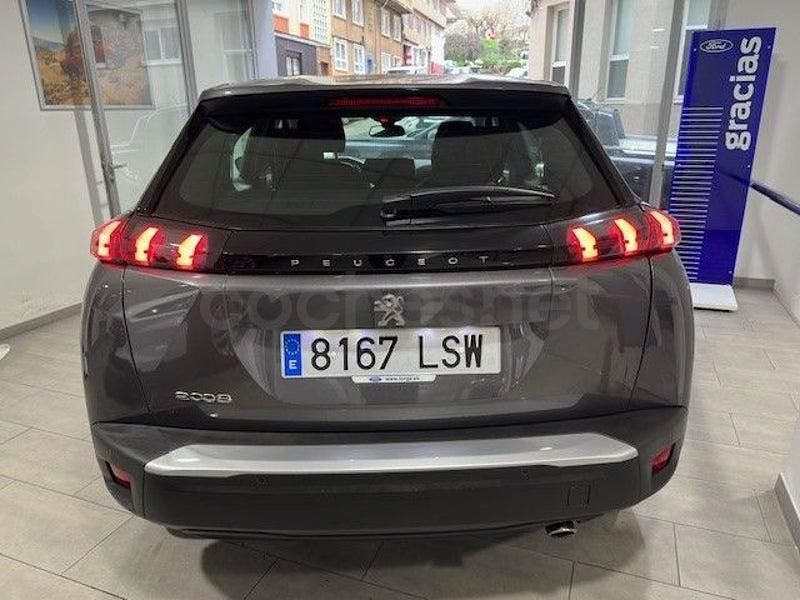 Usado Peugeot 2008 Active 110 CV (80 kW) 2021 Gris / plata SUV