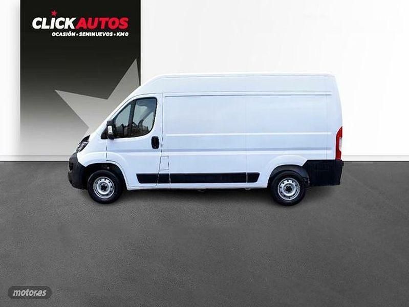 Usado Fiat Ducato 140 CV (102 kW) 2023 Blanco Van