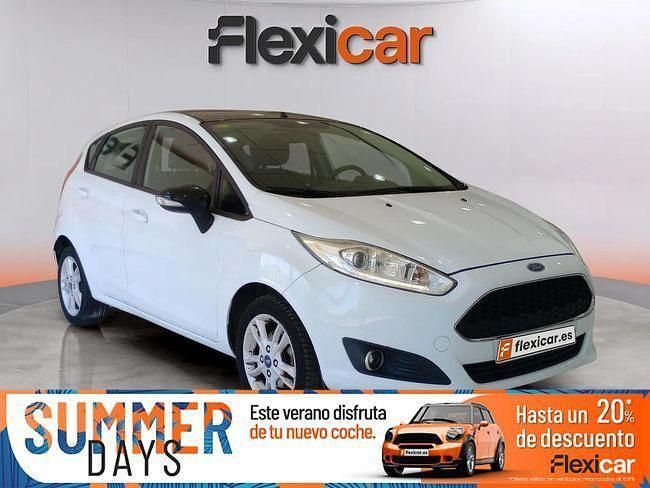 Blanco Usado 2017 Ford Fiesta Trend Utilitario | 9990 € (Precio justo) - Imagen 1/4