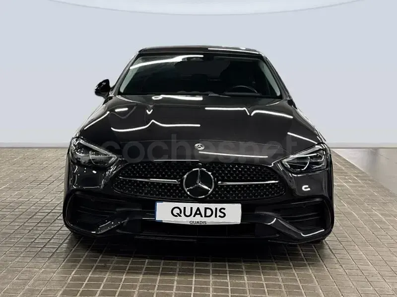 Usado Mercedes C200 163 CV (119 kW) 2025 Gris / plata Berlina