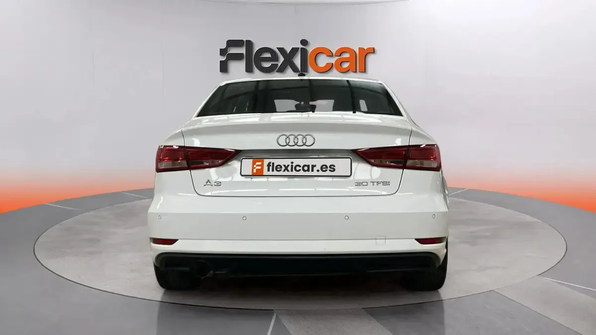 Usado Audi A3 Premium 116 CV (85 kW) 2019 Blanco Berlina