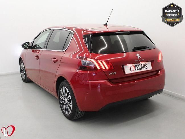 Usado Peugeot 308 Allure 130 CV (95 kW) 2021 Rojo Berlina