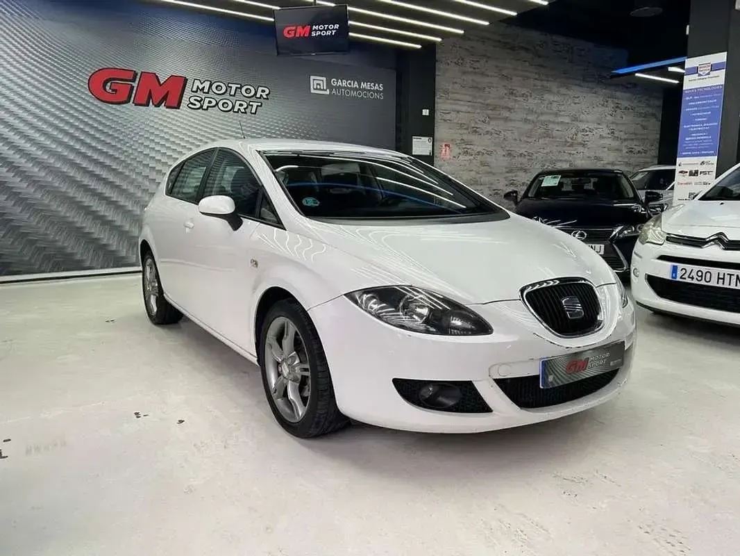 Usado Seat Leon Reference 102 CV (75 kW) 2009 Blanco Utilitario