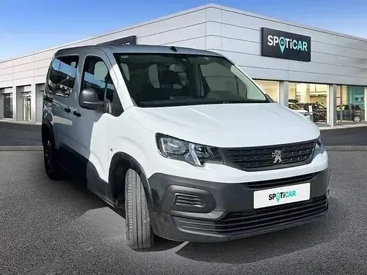 Usado Peugeot Rifter Active 100 CV (73 kW) 2022 Blanco Monovolumen