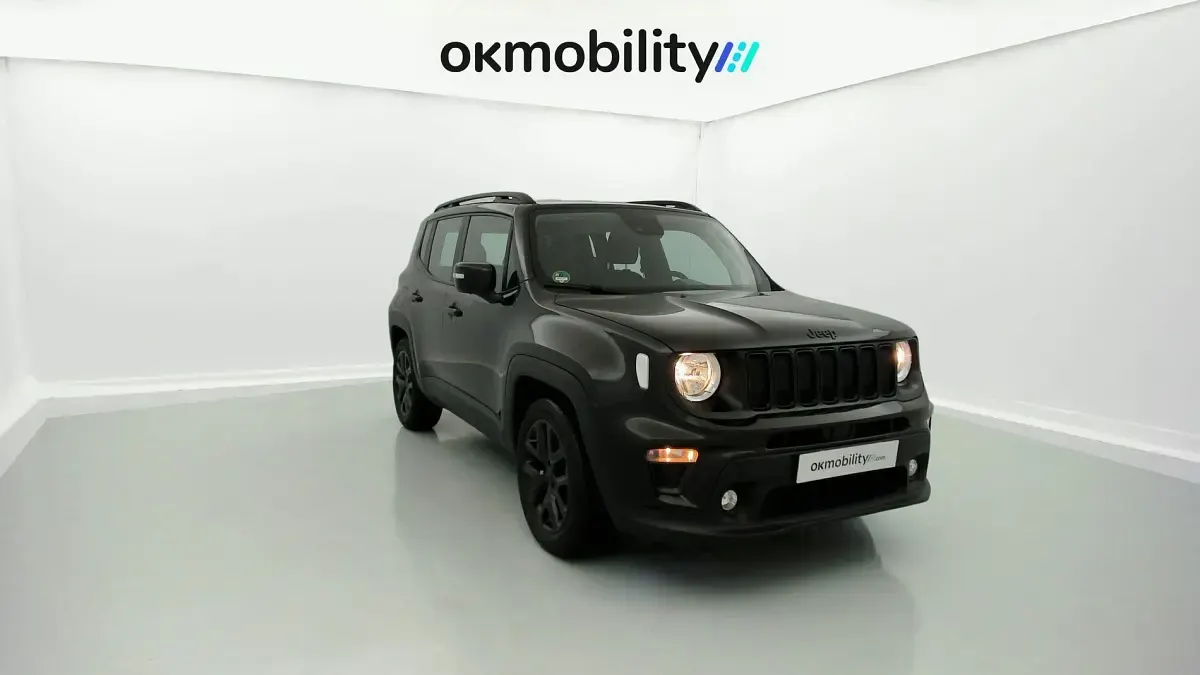 Usado Jeep Renegade Night Eagle 120 CV (88 kW) 2022 Solid black SUV