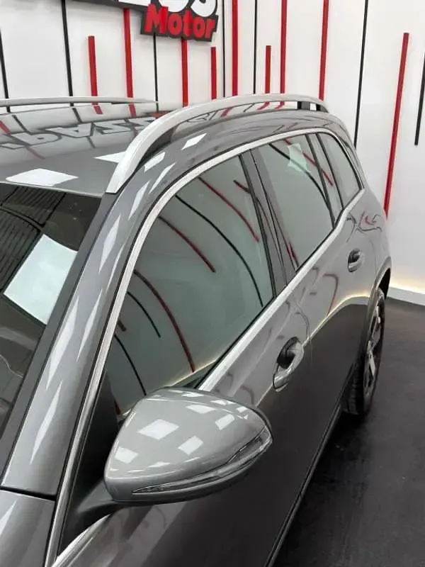 Usado Mercedes GLB200 150 CV (110 kW) 2021 Gris SUV