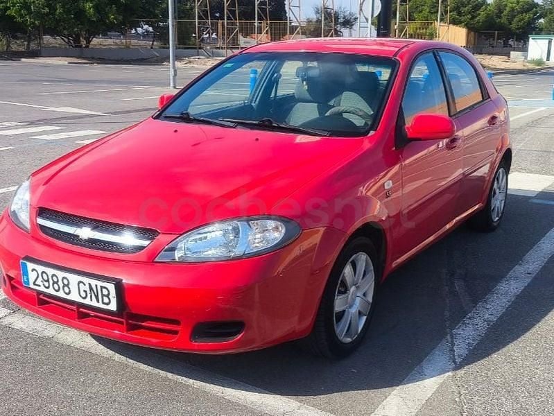 Usado Chevrolet Lacetti SE 95 CV (69 kW) 2009 Rojo Berlina