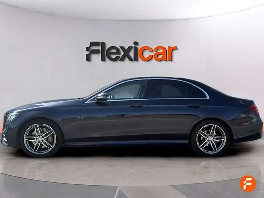Käytetty Mercedes E220 194 HP (142 kW) 2017 Sininen Sedan