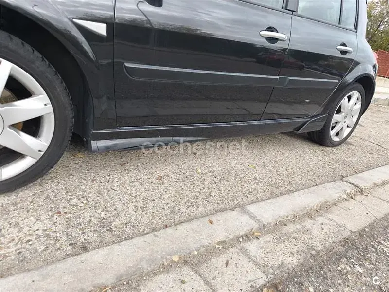 Usado Renault Mégane Extreme 130 CV (95 kW) 2008 Negro Berlina