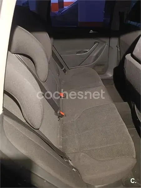 Usado VW Passat Edition 110 CV (80 kW) 2010 Marrón Familiar