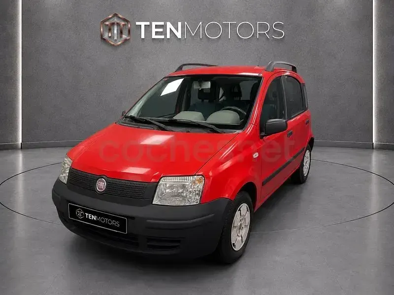 Usado Fiat Panda Dynamic 60 CV (44 kW) 2004 Granate Utilitario