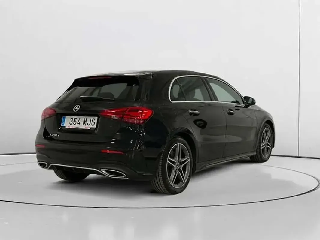 Usado Mercedes A250 Advanced 218 CV (160 kW) 2023 Negro Utilitario