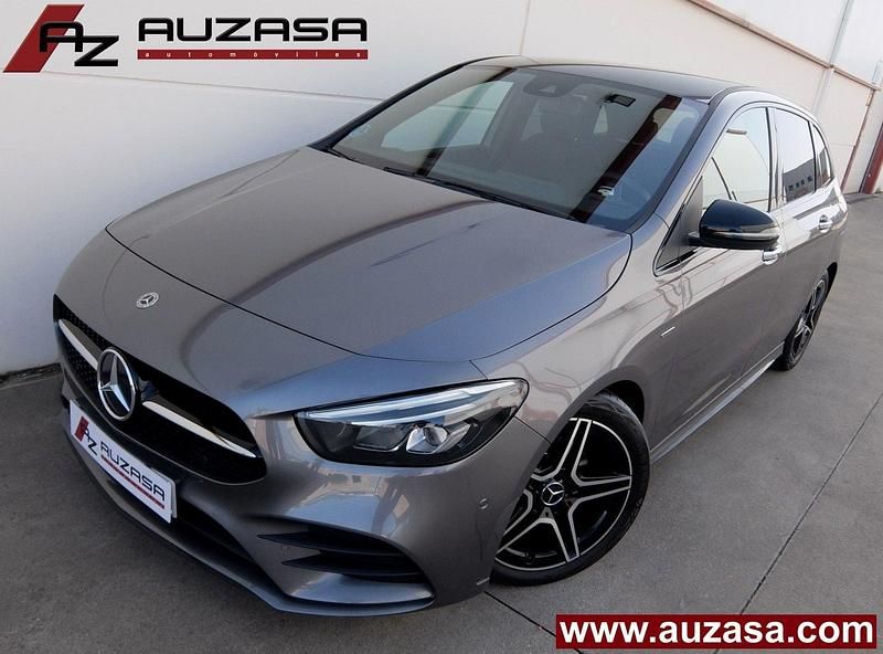 Usado Mercedes B200 150 CV (110 kW) 2022 Gris / plata Monovolumen