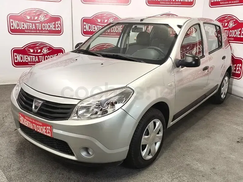 Usado Dacia Sandero 75 CV (55 kW) 2012 Gris / plata Berlina