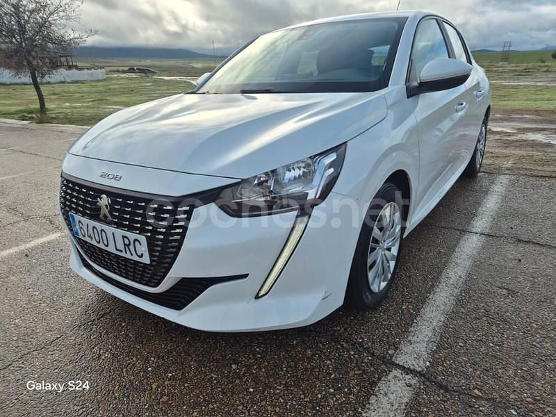 Usado Peugeot 208 Allure 100 CV (73 kW) 2021 Blanco Utilitario